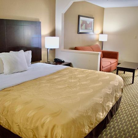 Quality Inn & Suites Pine Bluff Ngoại thất bức ảnh
