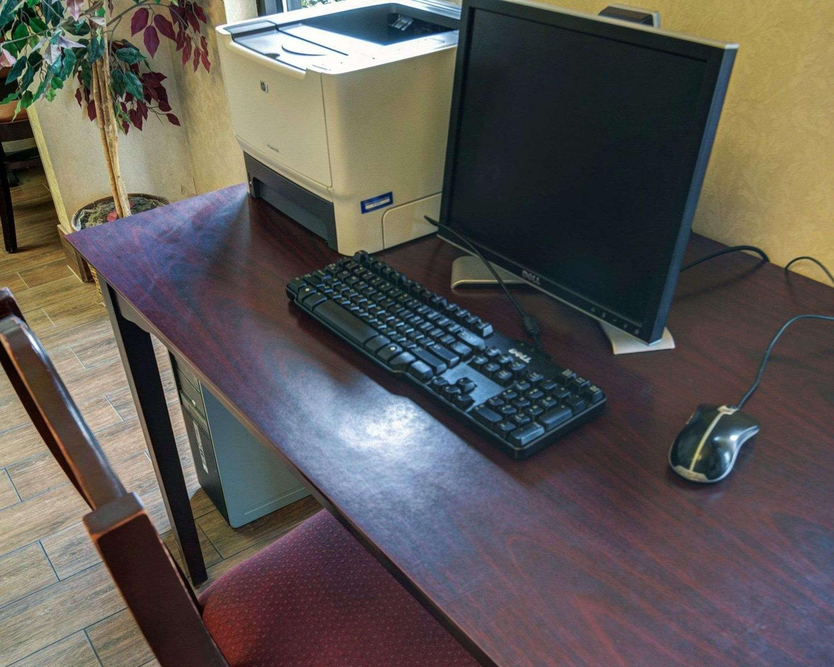 Quality Inn & Suites Pine Bluff Ngoại thất bức ảnh