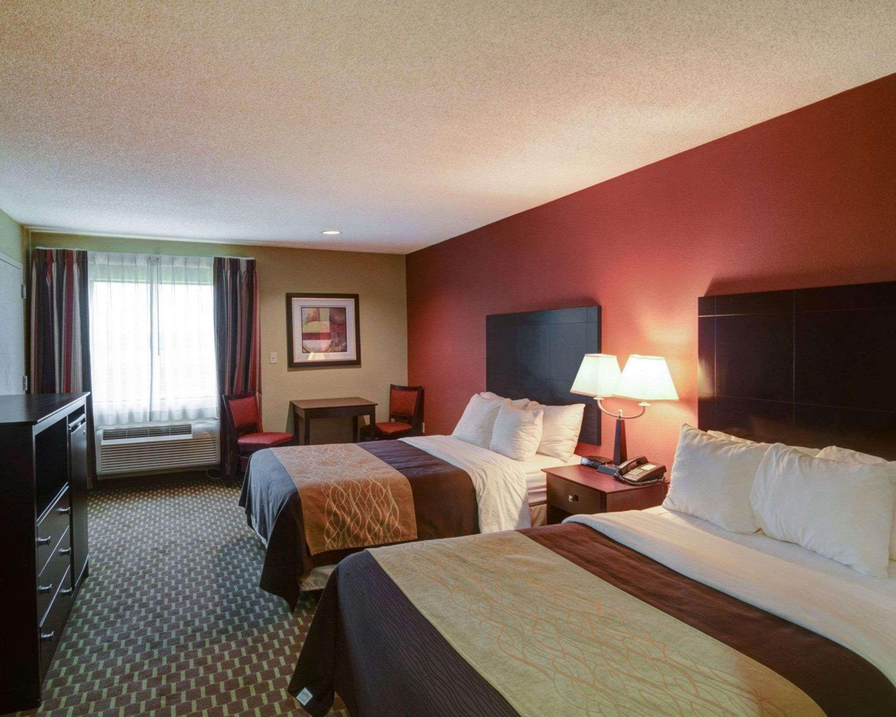 Quality Inn & Suites Pine Bluff Ngoại thất bức ảnh
