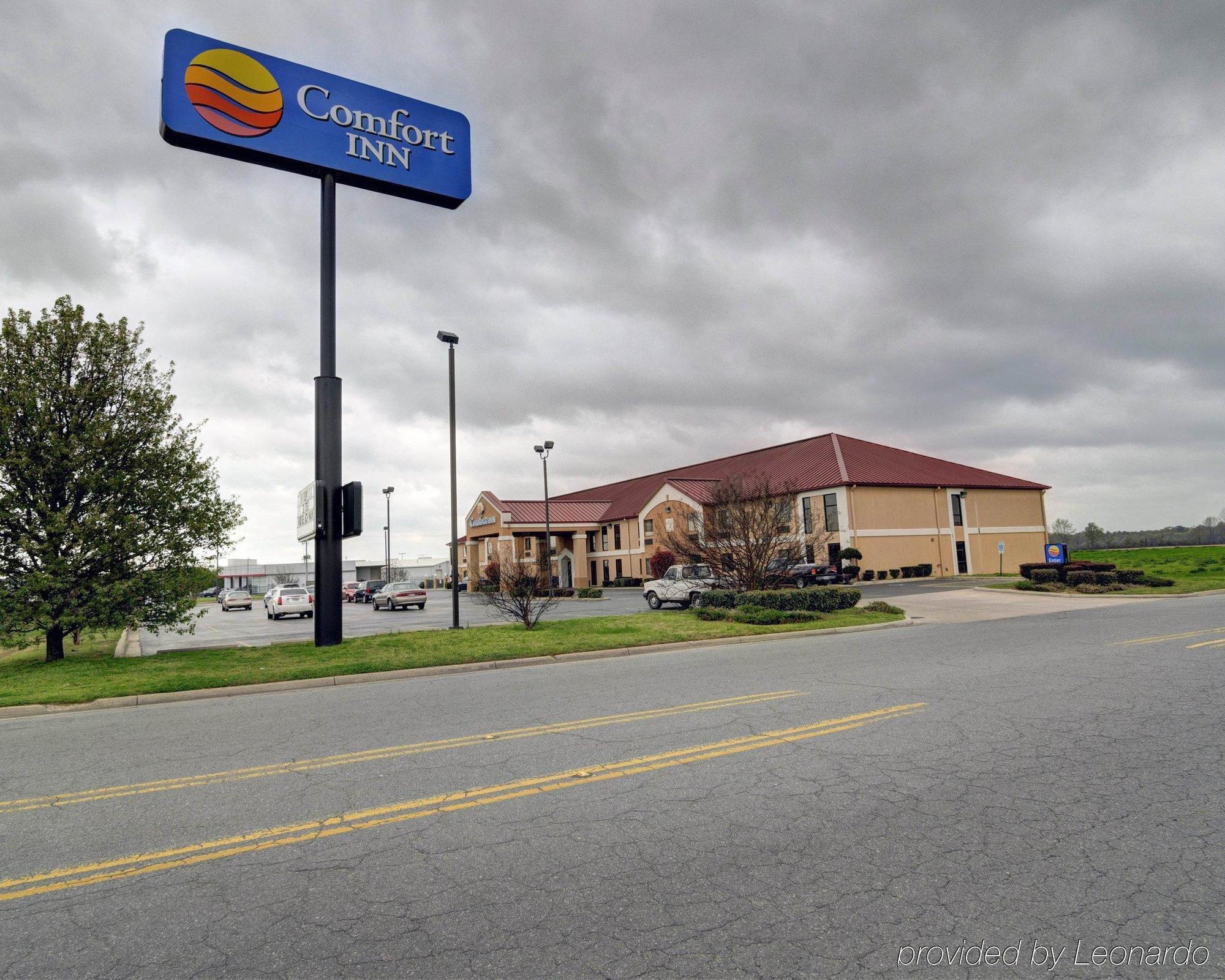 Quality Inn & Suites Pine Bluff Ngoại thất bức ảnh