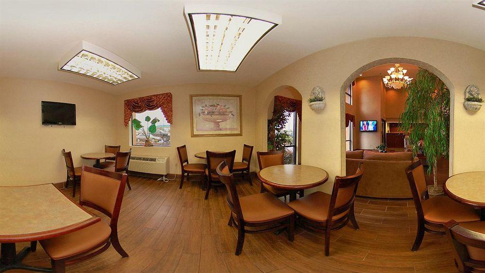 Quality Inn & Suites Pine Bluff Ngoại thất bức ảnh